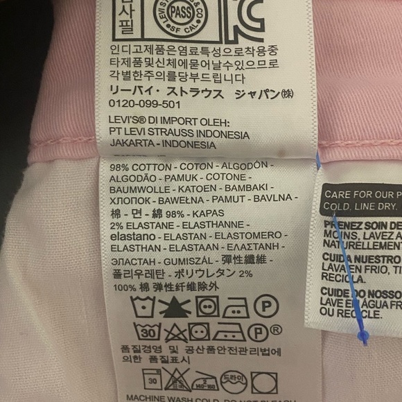 Levi’s Women’s Pants Size 10 Pink Ankle Cropped Tapered Stretch Mid Rise Cotton - Picture 12 of 12
